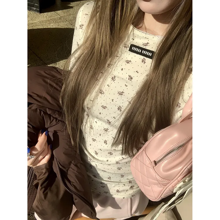 番茄妹妹Tomatosister  Miu系乖乖女小碎花长袖t恤女修身打底上衣