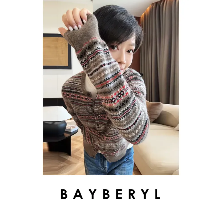 CC10-BAYBERYL老贝费尔岛*秋提花复古圆领排扣针织开衫ZZS5F1001