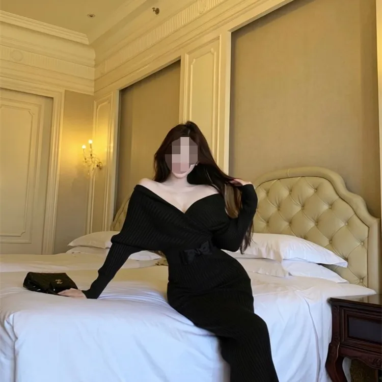 V领针织连衣裙女法式收腰长裙包臀裙长袖裙子