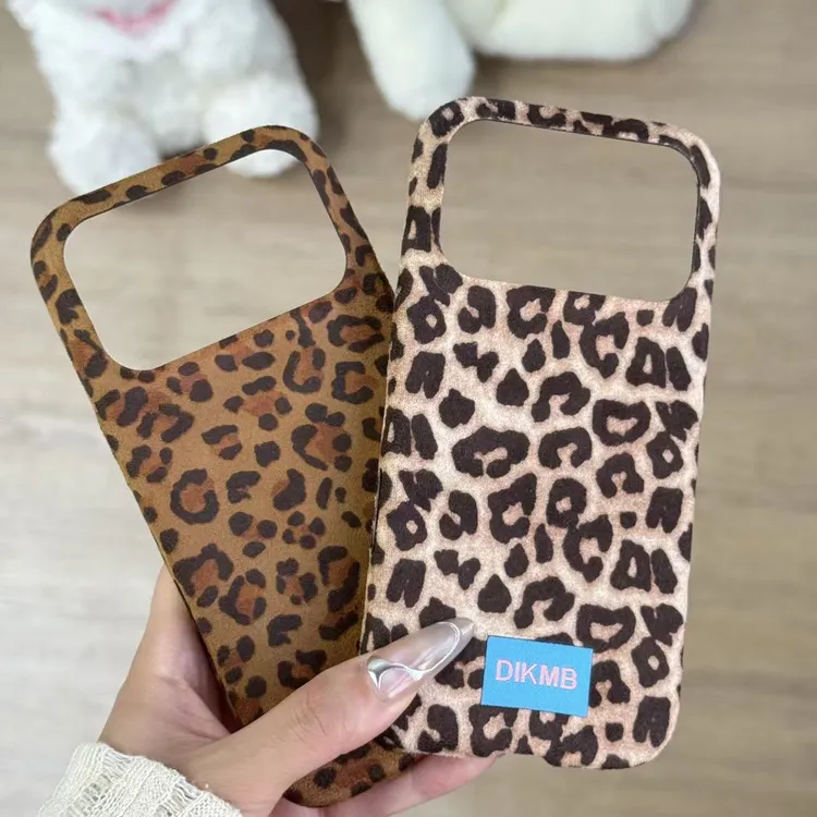 新款小众秋冬甜酷辣妹植绒豹纹硬壳ins适用于苹果16/15华为个性