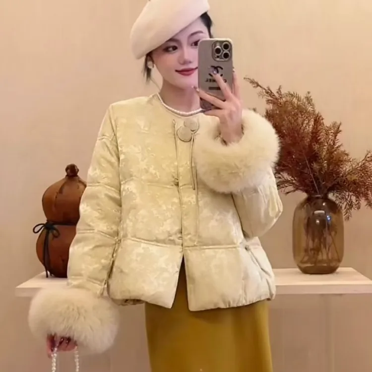 新中式国风流苏盘扣女2025冬季新款短款圆领石墨烯棉服外套