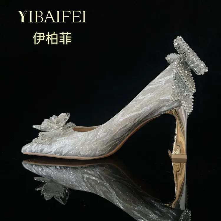 新娘结婚秀禾两穿婚鞋女名媛小众低跟银色单鞋粗跟百搭气质高跟鞋