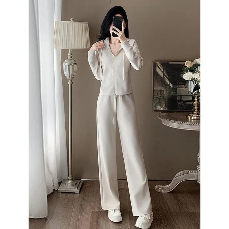 2025秋冬休闲卫衣运动服套装女时尚洋气显瘦减龄阔腿裤连帽两件套