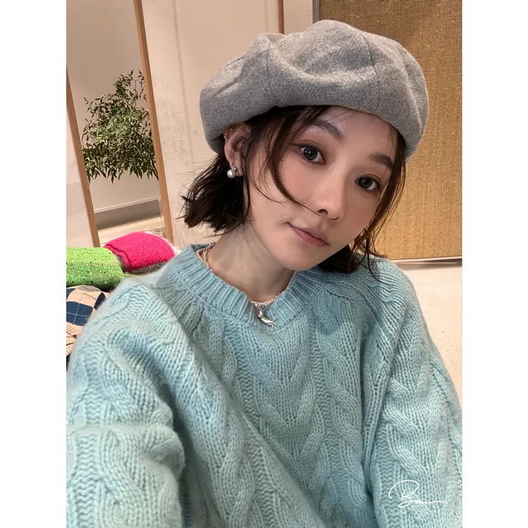 TXB “慵懒天青”100羊毛舒适经典绞花慵懒软糯圆领针织衫XB-7935