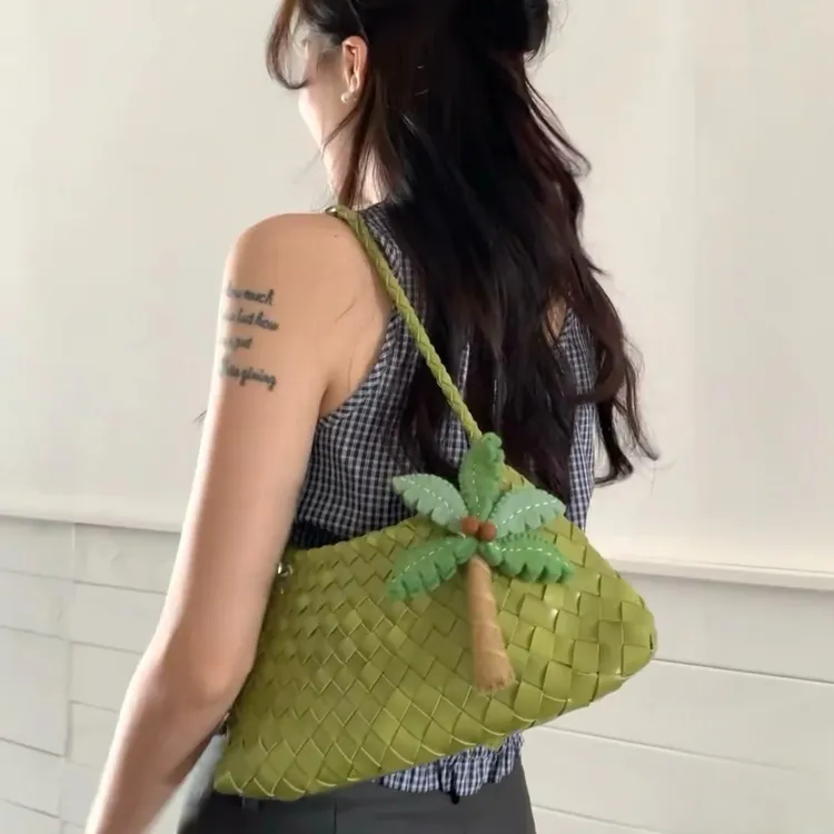 2025新款高级感百搭复古手提单肩子母包软皮手工编织腋下包包女