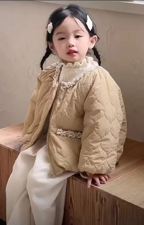 女童冬装2025新款中小童韩系花边圆领洋气保暖加厚棉服秋冬款
