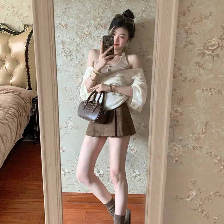 法式气质时尚三件套早秋挂脖背心上衣针织衫女高腰显瘦半身裙套装