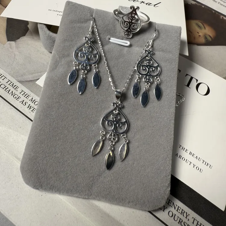 吊坠足银 纯银oyu流苏三件套