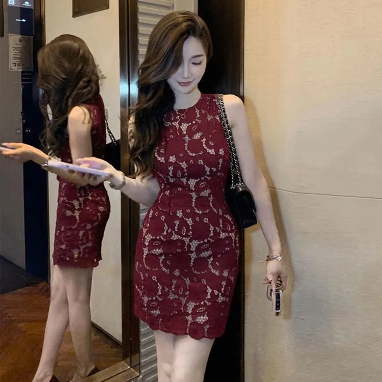 法式纯欲性感红色蕾丝包臀短裙女秋上新背心裙气质收腰显瘦连衣裙