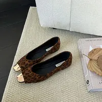 2025秋季平底小香风方头气质单鞋女黑色法式浅口软底软面百搭单鞋