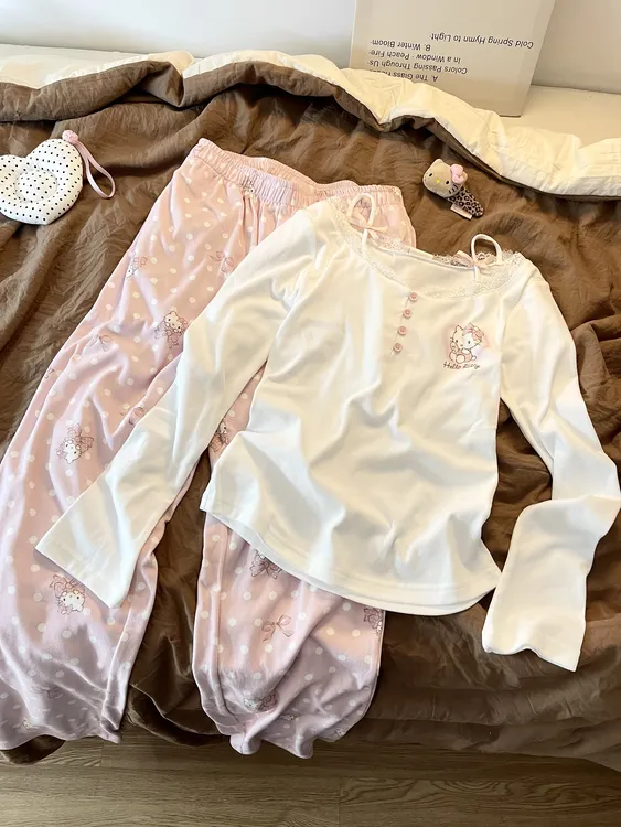 蝴蝶结挂脖甜美蕾丝拼接设计感睡衣女凯蒂猫卡通印花德保暖两件套