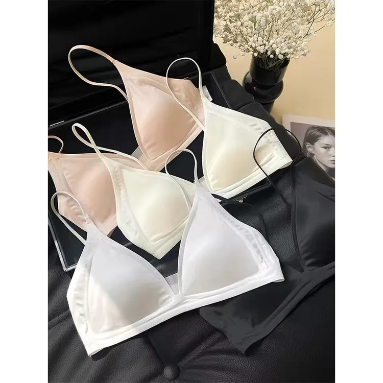 法式油光绸缎无痕小胸内衣女深V领细肩带薄款无钢圈文胸罩夏女士