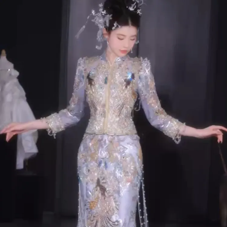 新中式秀禾服立体裁剪长袖民族风薄款镂空长袖，复古中带着新式。