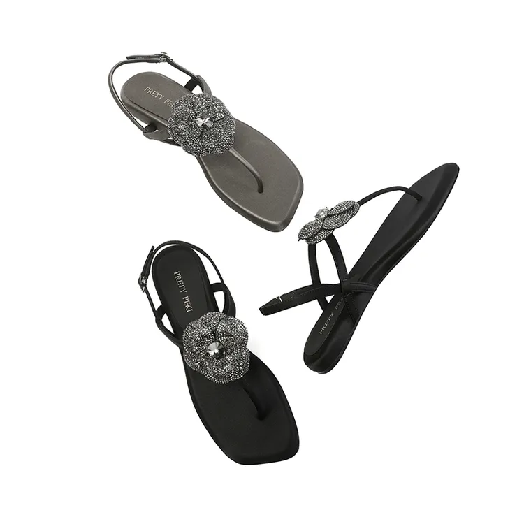 【跟高2cm】2025年夏季新款花朵方头低跟平跟时尚百搭高跟凉鞋外穿