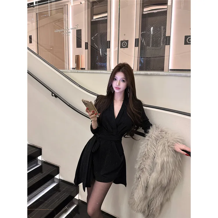 黑色气质绑带收腰高开衩长袖连衣裙女法式不规则闪闪V领A字连衣裙