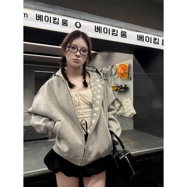 YWBY休闲学院慵懒风春秋新款男女松弛感卫衣刺绣连帽开衫短外套 