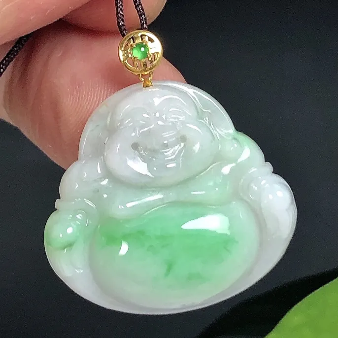 缅甸天然翡翠A货，18K金扣镶嵌水润飘正阳绿佛公吊坠时尚、气质精美