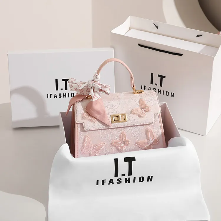 2025新款夏季新中式刺绣蝴蝶真皮斜挎包多巴胺包包轻奢斜跨小方包