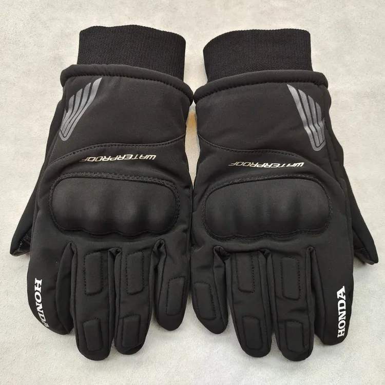 进口品牌：日本本田正品冬季防风防水保温防摔摩托车骑行手套