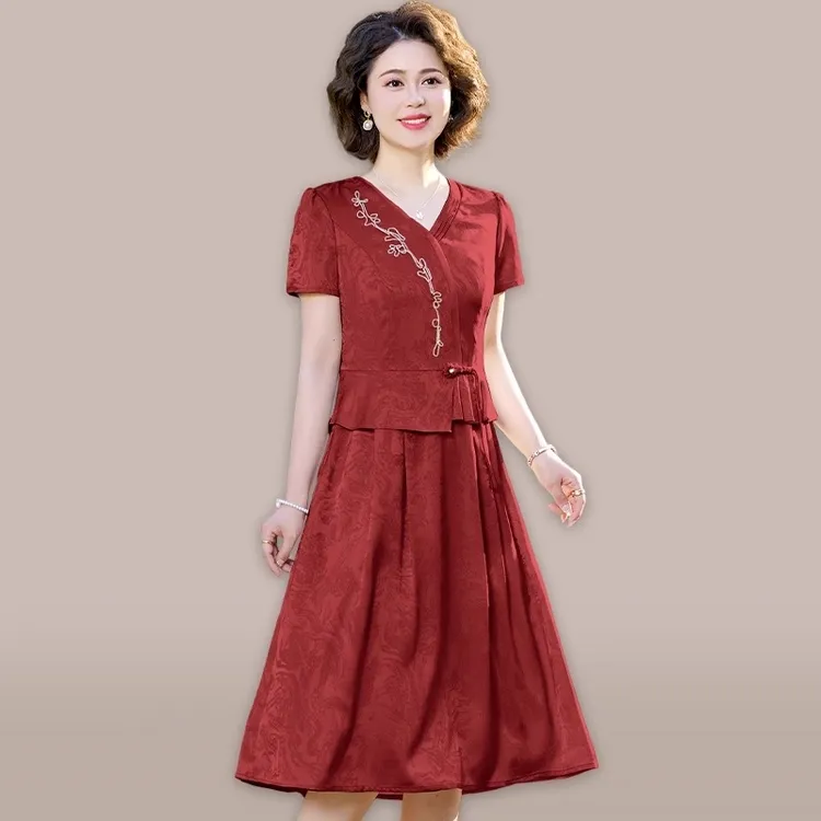 夏季薄款喜婆婆礼服高贵年轻2025新款中年妈妈婚宴装中国风连衣裙