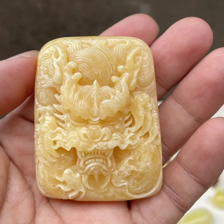 蜜蜡吊坠焦皮料满花蜜蜡祥龙献瑞37.49g60.8/47/20.7㎜