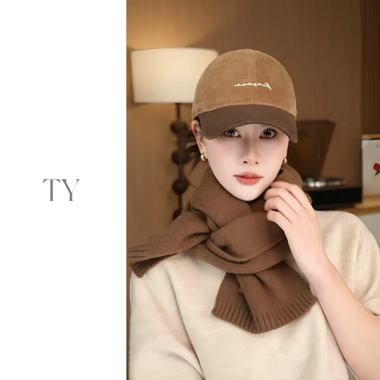 太一 潮流软顶棒球帽女灯芯绒字母秋冬款时尚拼接个性百搭鸭舌帽