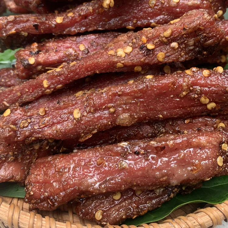 傣家传统手工碳烤土猪肉干巴香辣开袋即食200克云南西双版纳