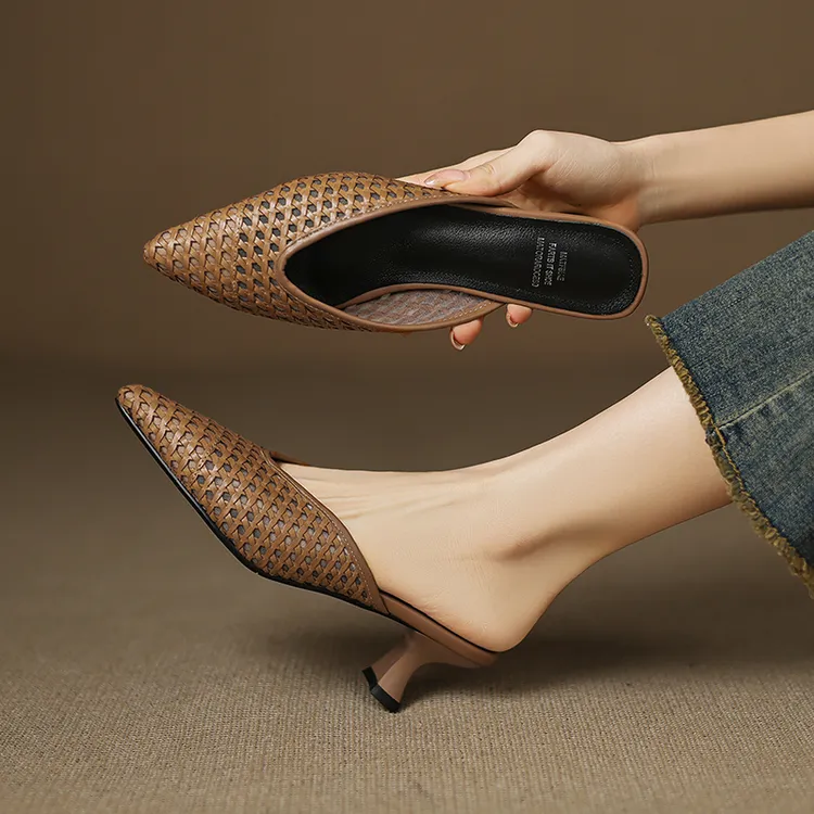 5cm小众编织包头半拖鞋细跟杏色外穿中跟尖头高跟凉鞋夏季搭裙子