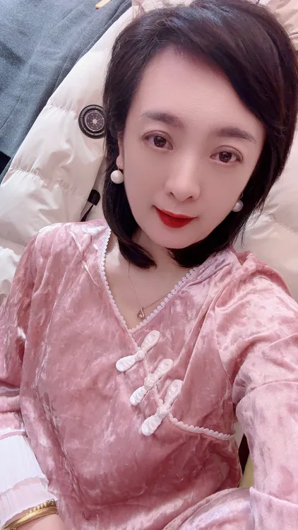 V领国风金丝绒家居服