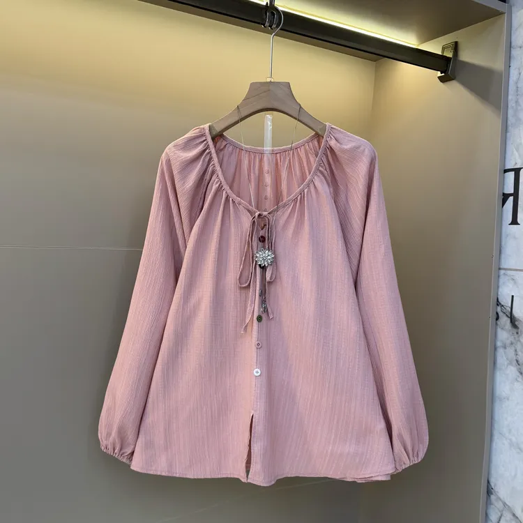 早秋新款小众穿搭圆领系带设计感多色个性纽扣胖妹妹显瘦上衣691