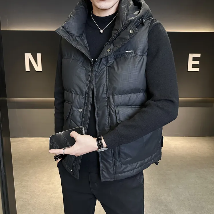 白鸭绒休闲保暖坎肩背心2025冬季新款连帽工装男士羽绒马甲外套