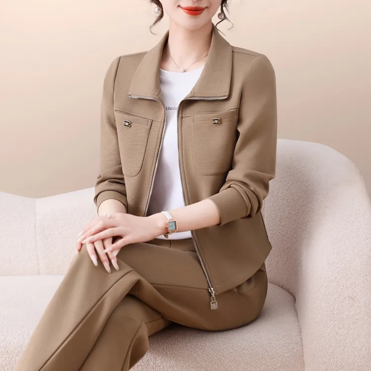 休闲运动套装女春秋2025新款时尚减龄显瘦中年妈妈户外跑步两件套