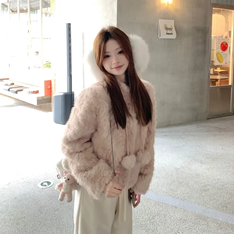 雪绒麻薯/可爱小富婆环保羊羔毛小球球毛毛外套