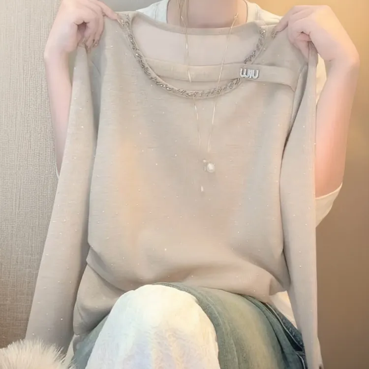 秋冬新款圆领长袖烫钻闪闪上衣女韩系温柔风设计感T恤LK2507195