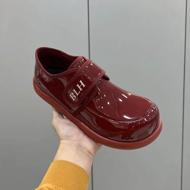 轻奢漆皮魔术贴大头鞋2025新款时尚百搭软底舒适男士潮流休闲鞋