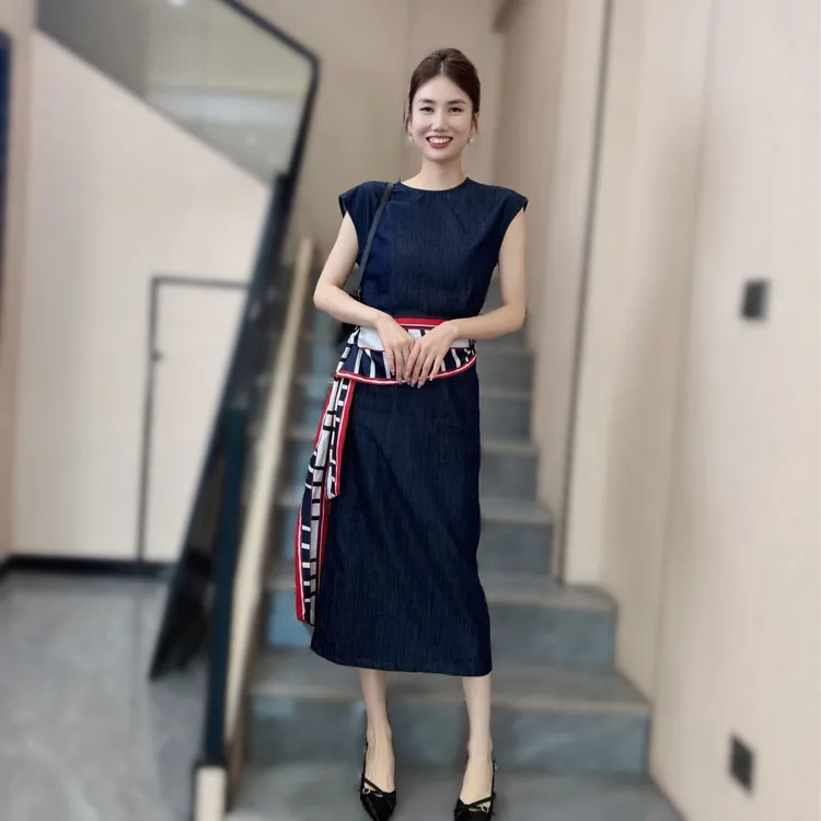 【俊英】设计感丝巾拼接套装裙夏2025新款休闲又酷又飒半身裙两件套