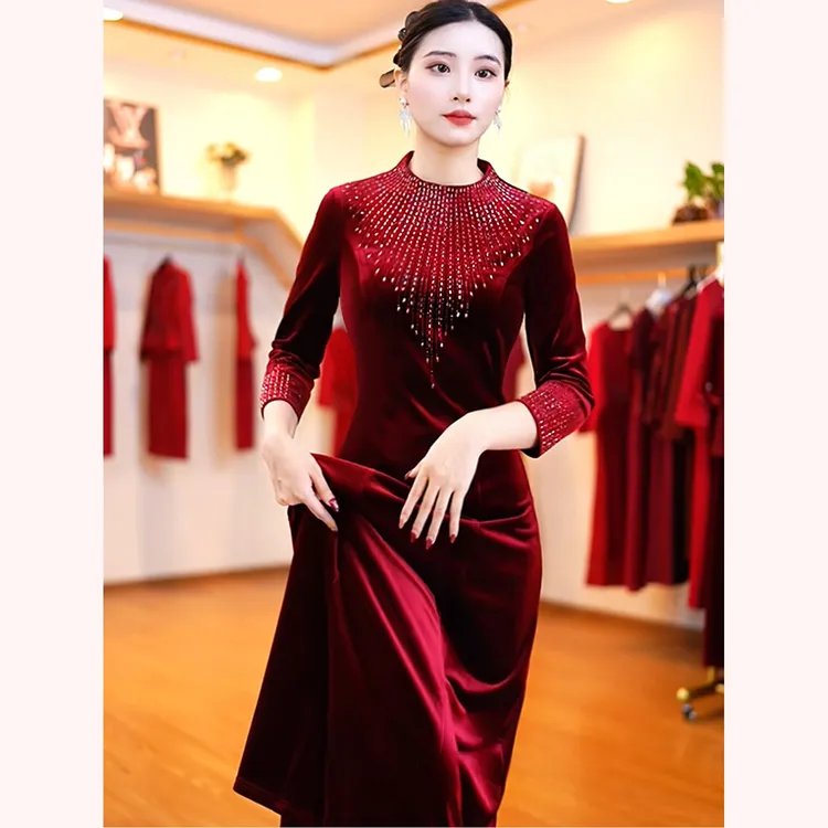 高端金丝绒礼服喜妈婚宴敬酒服重工钉珠旗袍大码连衣裙日常喜服