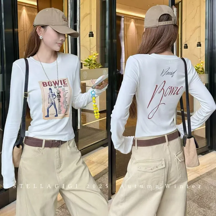 SG / 杨依姗 AW美式字母印花圆领长袖磨毛打底T恤T-20252190