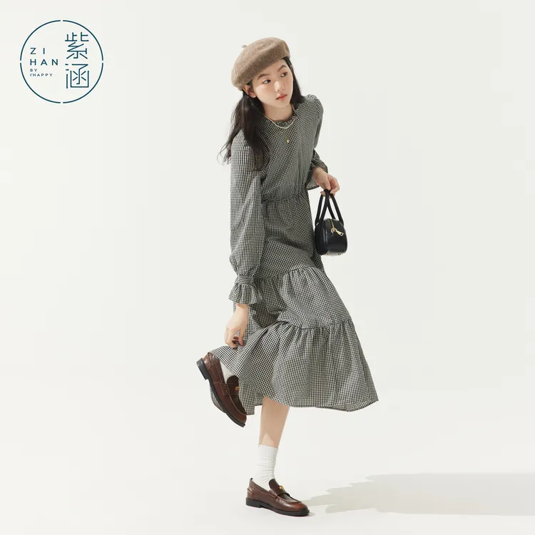 紫涵黑白格纹收腰连衣裙女2025秋季花边长袖立领长裙Z5Z08RS082