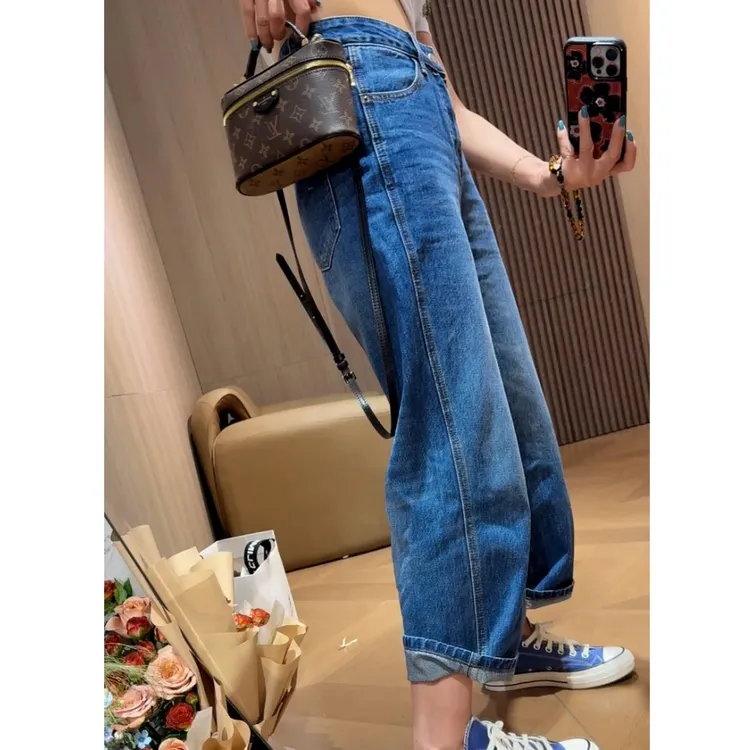 大码女装牛仔裤女今年流行小个子阔腿裤梨形身材显瘦九分直筒裤子