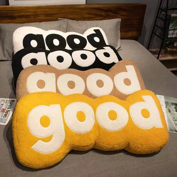 2025新款good沙发抱枕床头靠垫家居装饰可爱睡觉夹腿字母毛绒抱枕