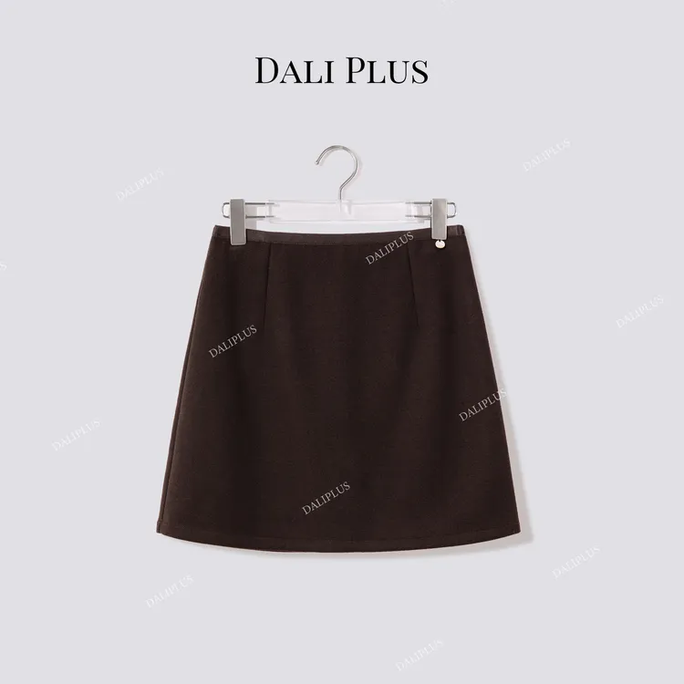 DALI PLUS“蚕丝山羊绒贝壳扣半裙”弹力腰A字短裙-D5CH5192