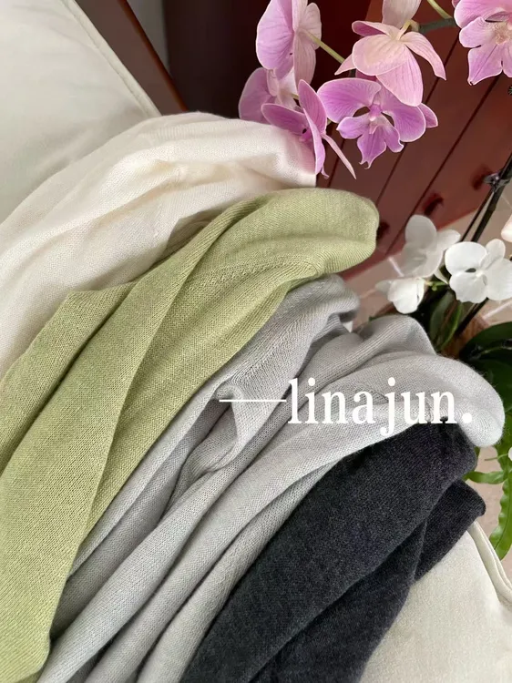 8.30秋季新温柔色系长袖圆领软糯修身内搭多色打底衫