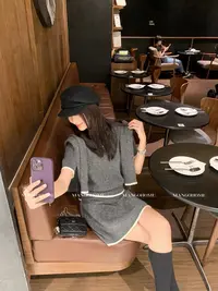 灰灰呀！高级感三件套！慵懒风毛衣开衫+圆领短袖+撞色半身裙套装