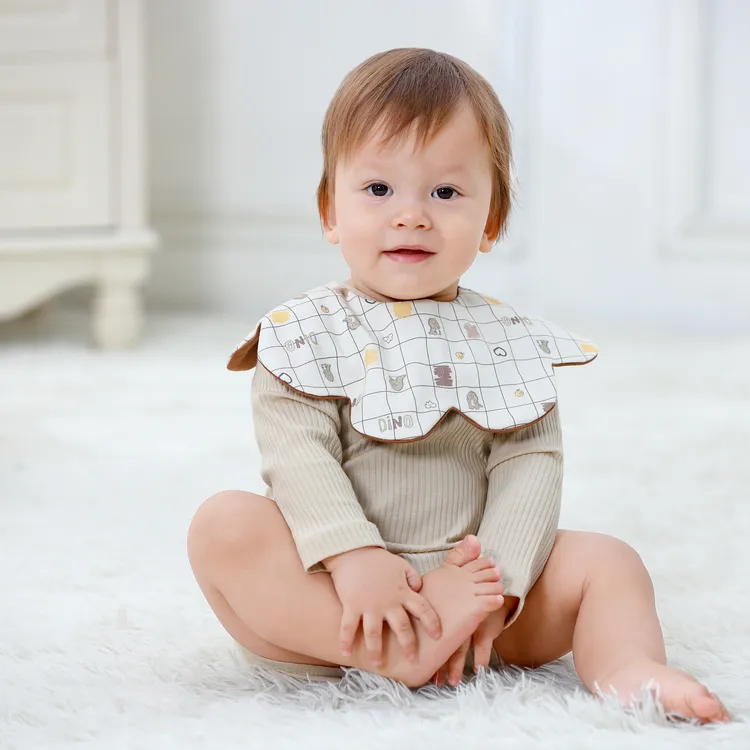 抗菌防水双面婴幼儿加大口水巾宝宝围嘴围兜新生婴纯棉小围嘴花瓣