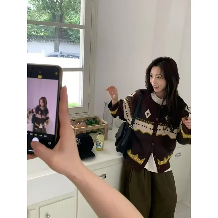 QYao Girls菱形撞色针织毛衣女设计感上衣秋季韩版显瘦百搭开衫