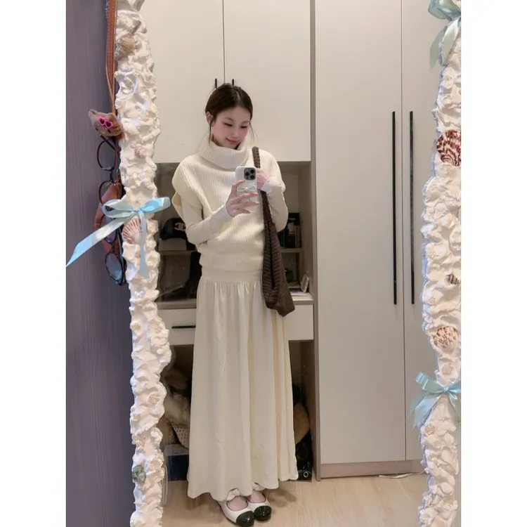 MARIE.COCO秋冬新款温柔风巨好看高领针织马甲背心打底衫半身裙女