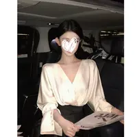 【赫本小姐】撞色V领蝙蝠袖气质衬衫绑带收腰长袖上衣1923#