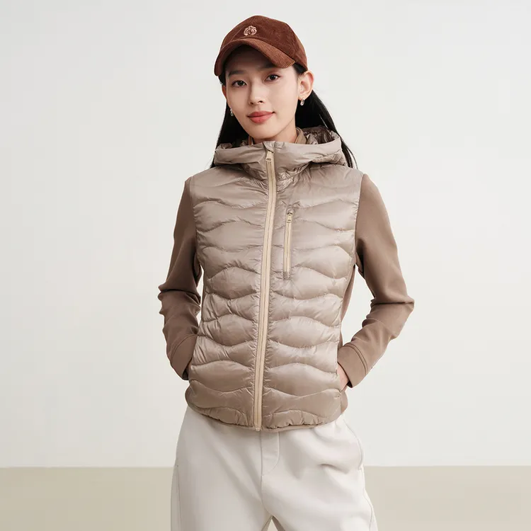 EP雅莹2025新品 简约保暖拼接收腰连帽短款羽绒服外套Y141A
