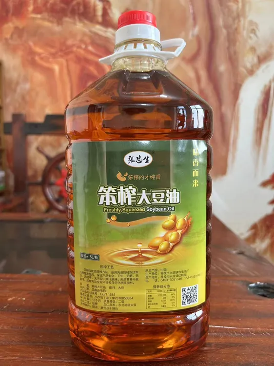    东北笨榨豆油